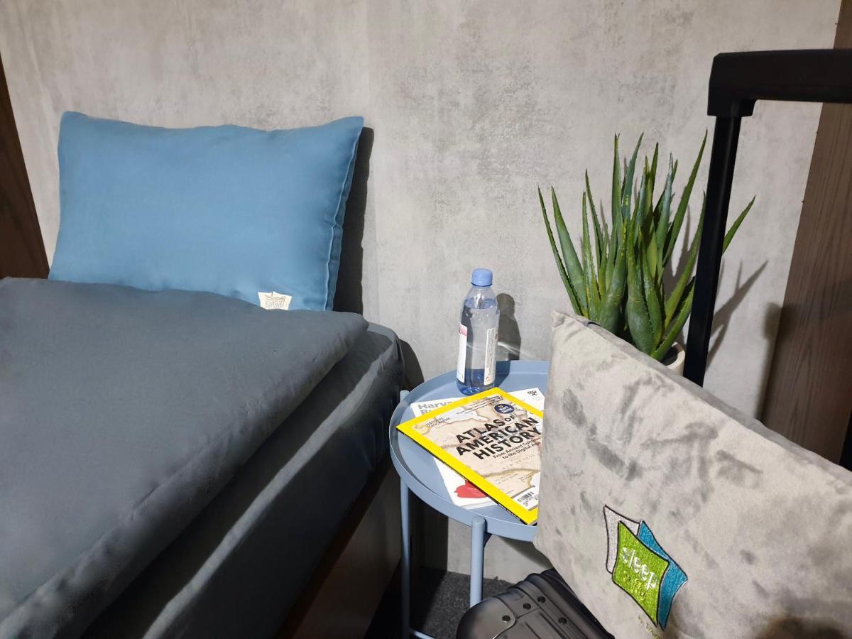 Sleep 'N Fly Sleep Lounge, D-Gates Terminal 1 - Transit Only Hotel Dubai Bagian luar foto